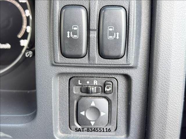 Mitsubishi DELICA 2016-06 8879493-3