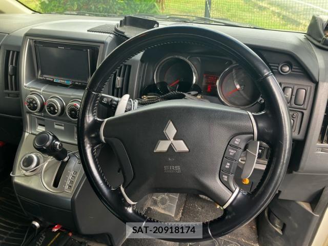 Mitsubishi DELICA 2007-11 8879506-11