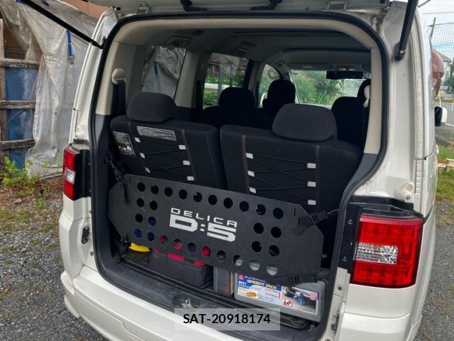 Mitsubishi DELICA 2007-11 8879506-5