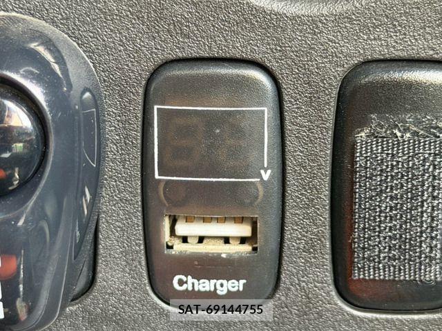 Mitsubishi DELICA 2007-12 8879495-11