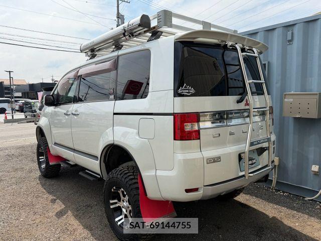 Mitsubishi DELICA 2007-12 8879495-1