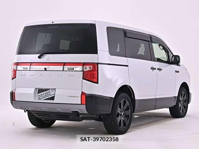 Mitsubishi DELICA 2025-06 8879472-17