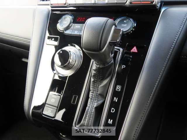Mitsubishi DELICA 2023-08 8879477-15