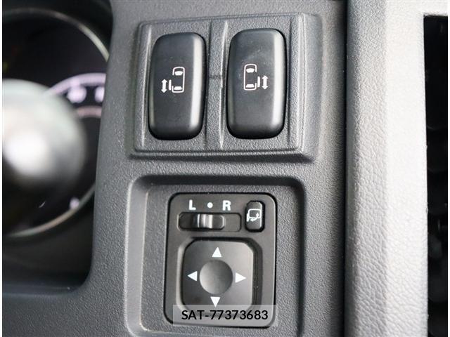 Mitsubishi DELICA 2017-05 8879486-16