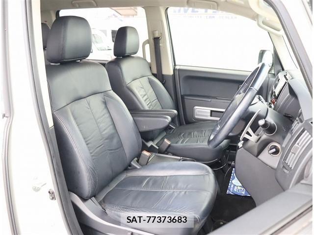 Mitsubishi DELICA 2017-05 8879486-19