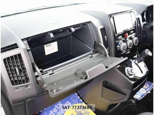 Mitsubishi DELICA 2017-05 8879486-22