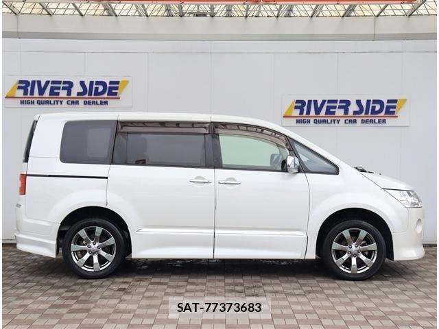 Mitsubishi DELICA 2017-05 8879486-3