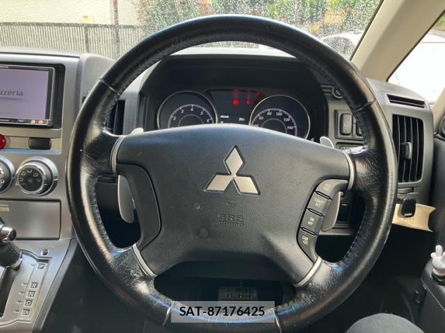 Mitsubishi DELICA 2013-12 8879498-14