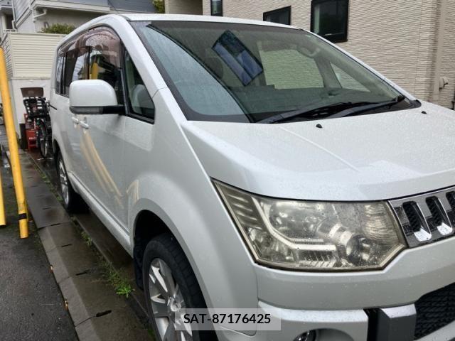 Mitsubishi DELICA 2013-12 8879498-1