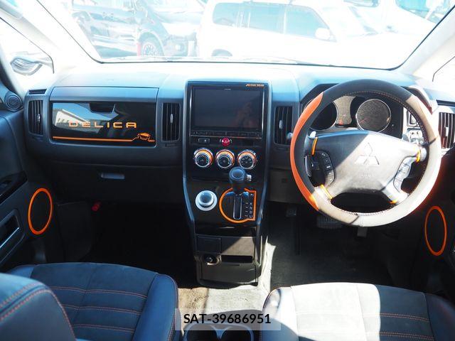 Mitsubishi DELICA 2017-08 8879497-13