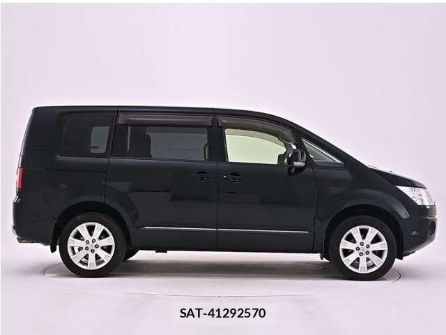 Mitsubishi DELICA 2017-05 8879489-2