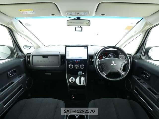 Mitsubishi DELICA 2017-05 8879489-4