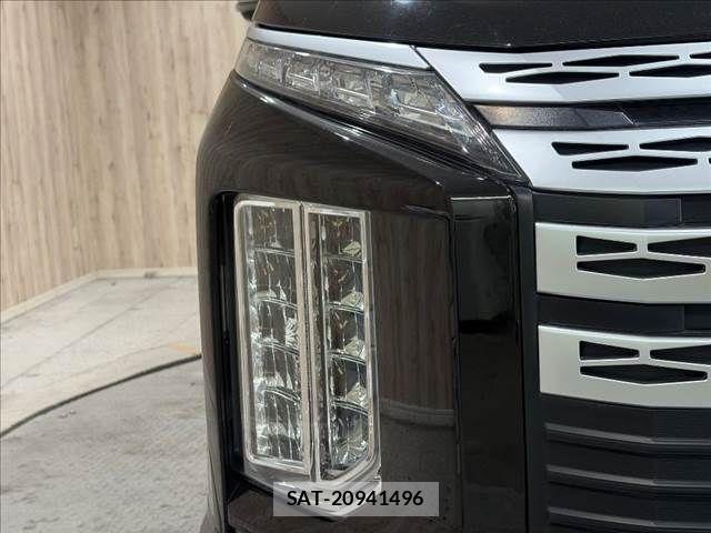 Mitsubishi DELICA 2021-02 8879482-24