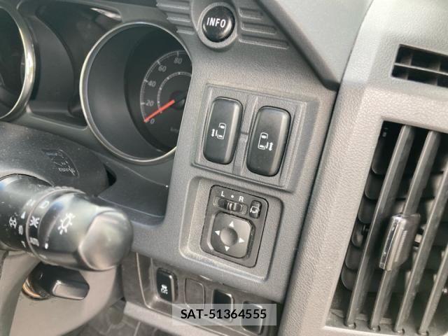 Mitsubishi DELICA 2014-09 8883536-10