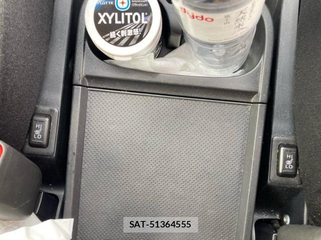 Mitsubishi DELICA 2014-09 8883536-12