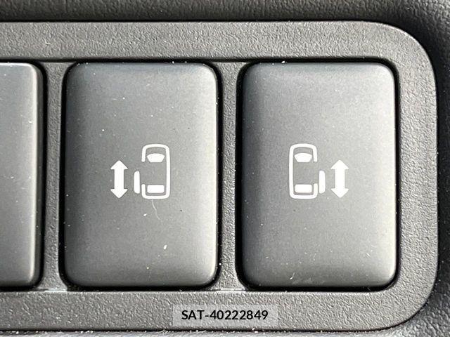 Mitsubishi DELICA 2024-10 8883528-4