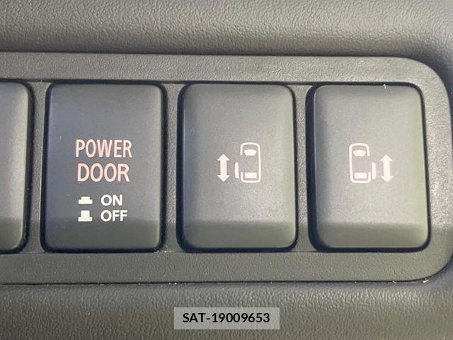 Mitsubishi DELICA 2022-08 8883530-5