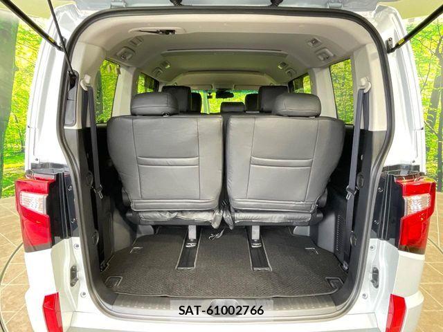 Mitsubishi DELICA 2025-06 8883526-11