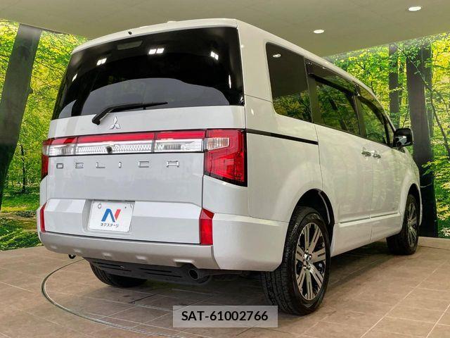Mitsubishi DELICA 2025-06 8883526-17
