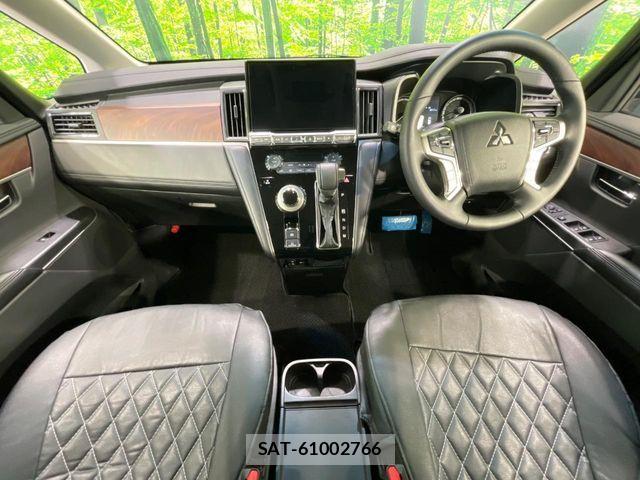 Mitsubishi DELICA 2025-06 8883526-1