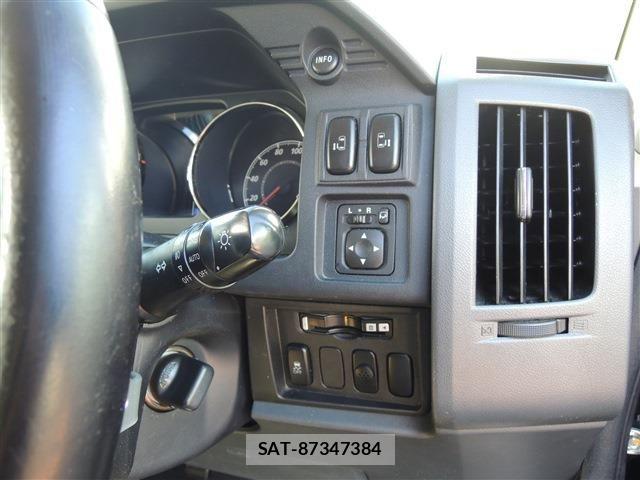 Mitsubishi DELICA 2011-08 8883533-23