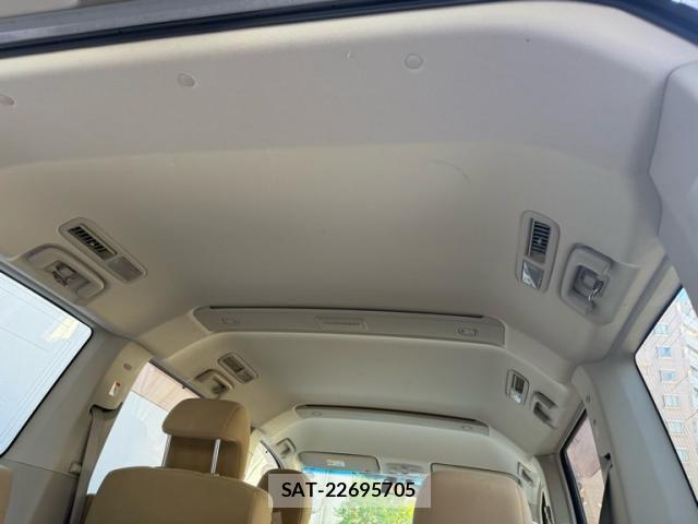 Mitsubishi DELICA 2007-10 8883532-11