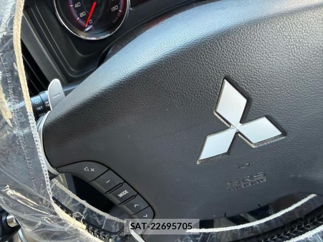 Mitsubishi DELICA 2007-10 8883532-16