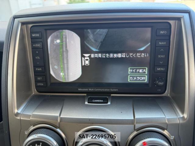 Mitsubishi DELICA 2007-10 8883532-21