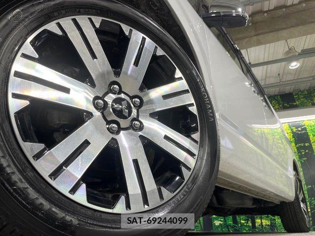 Mitsubishi DELICA 2024-10 8883529-12