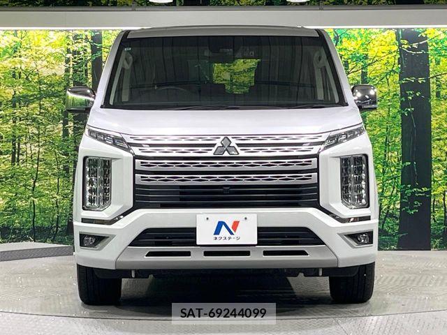 Mitsubishi DELICA 2024-10 8883529-13