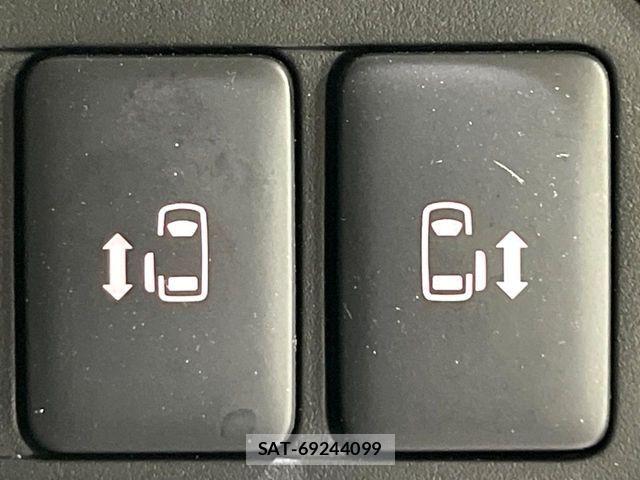 Mitsubishi DELICA 2024-10 8883529-5