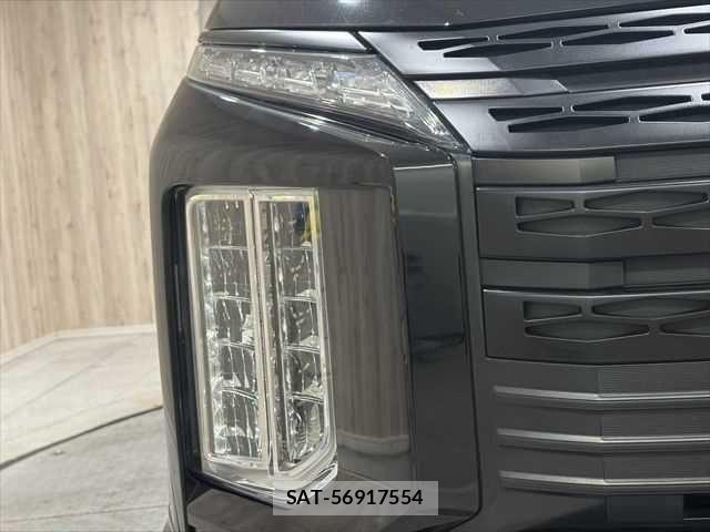 Mitsubishi DELICA 2021-02 8883531-24