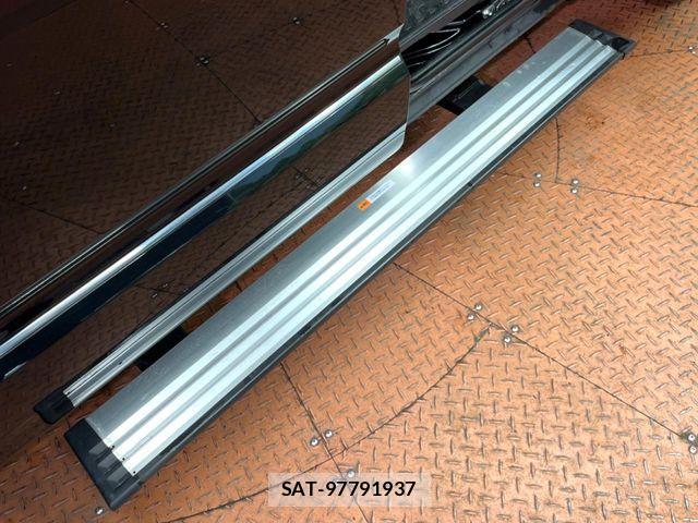 Mitsubishi DELICA 2022-03 8883527-5