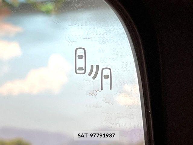 Mitsubishi DELICA 2022-03 8883527-8