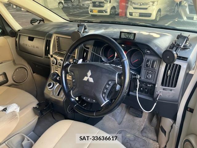 Mitsubishi DELICA 2007-09 8883537-11