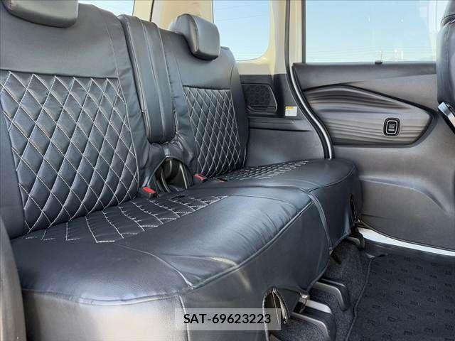 Mitsubishi DELICA D2 2024-03 7217601-17