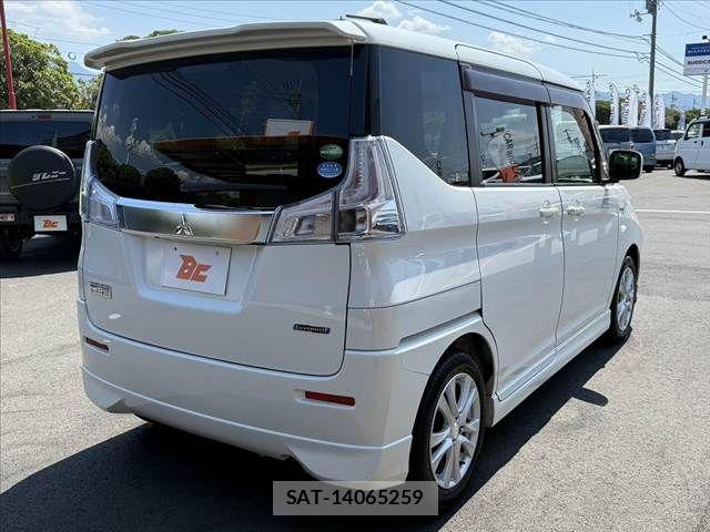 Mitsubishi DELICA D2 2017-09 8314231-14