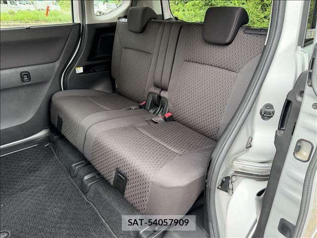 Mitsubishi DELICA D2 2016-02 8879508-9