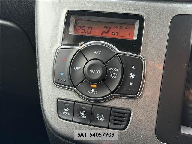 Mitsubishi DELICA D2 2016-02 8879508-11