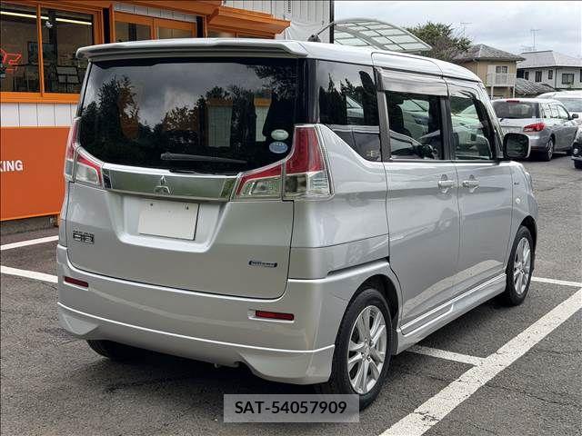 Mitsubishi DELICA D2 2016-02 8879508-23