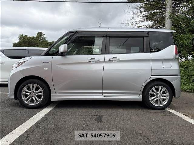 Mitsubishi DELICA D2 2016-02 8879508-5