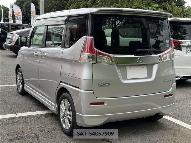 Mitsubishi DELICA D2 2016-02 8879508-7