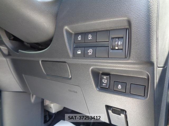 Mitsubishi DELICA MINI 2023-05 920959-8