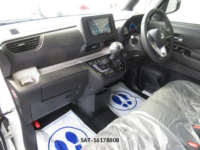 Mitsubishi DELICA MINI 2025-04 977057-13