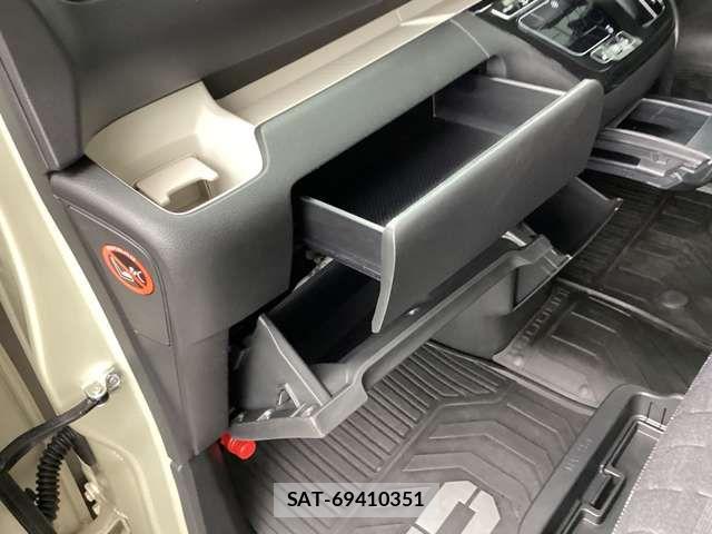 Mitsubishi DELICA MINI 2025-07 5866718-19