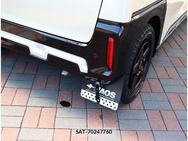 Mitsubishi DELICA MINI 2023-08 5866679-12