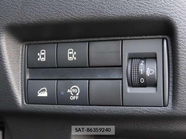 Mitsubishi DELICA MINI 2023-10 6303768-9