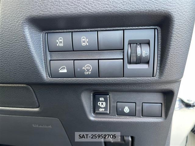 Mitsubishi DELICA MINI 2024-11 6496940-14