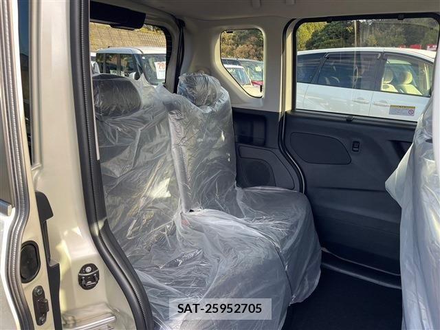 Mitsubishi DELICA MINI 2024-11 6496940-24