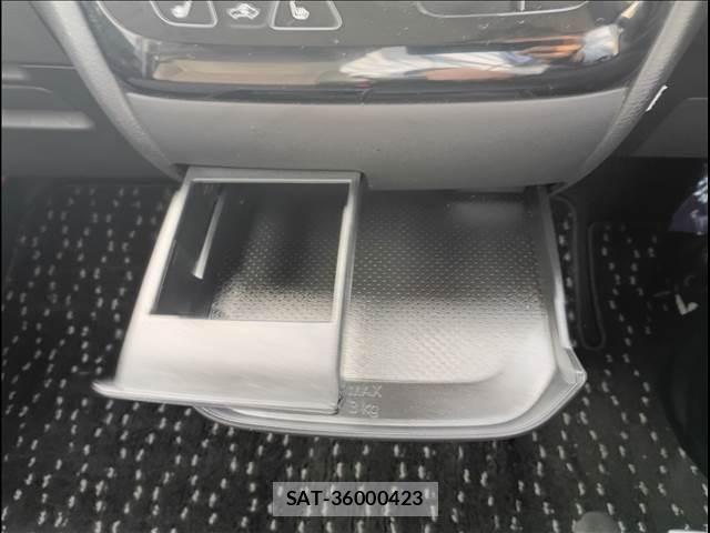Mitsubishi DELICA MINI 2024-08 6675730-18